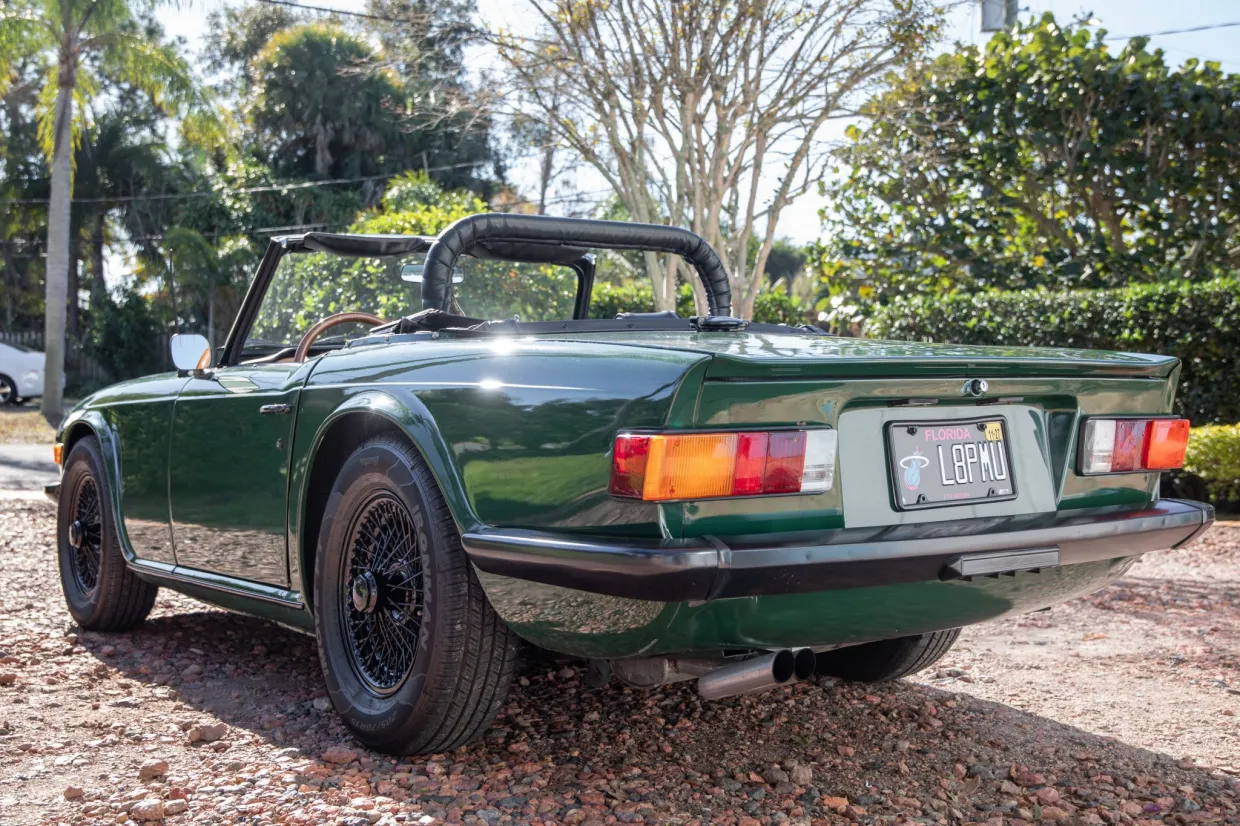 1975_triumph_tr6_1975_triumph_tr6_f8e3aeff-9776-4eb6-a55d-404973423f26-Mrh8PO-17587-17588-scaled
