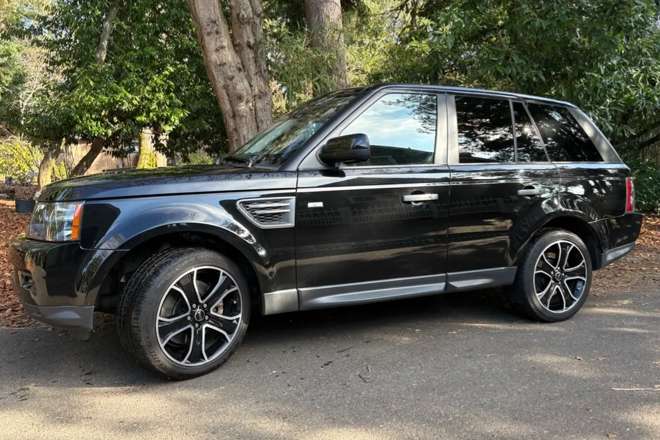 2011_land-rover_range-rover-sport_12babb0c-1827-47db-906a-e1d8ca69c08e_1_105_c-63941