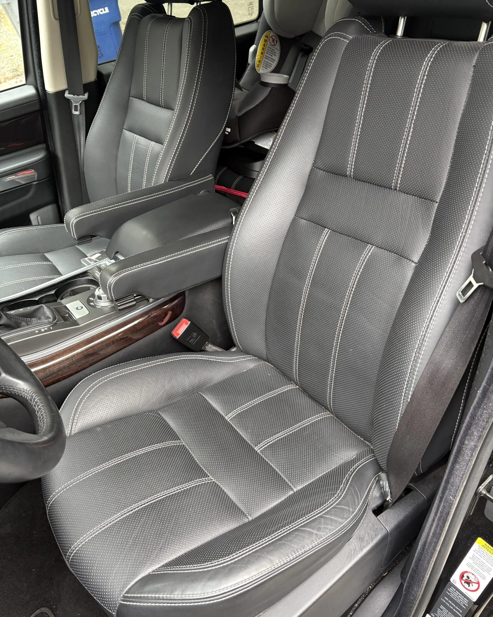 2011_land-rover_range-rover-sport_C6CB350A-B7FF-4F98-8707-7F4B314CA5AA_1_201_a-24275-scaled