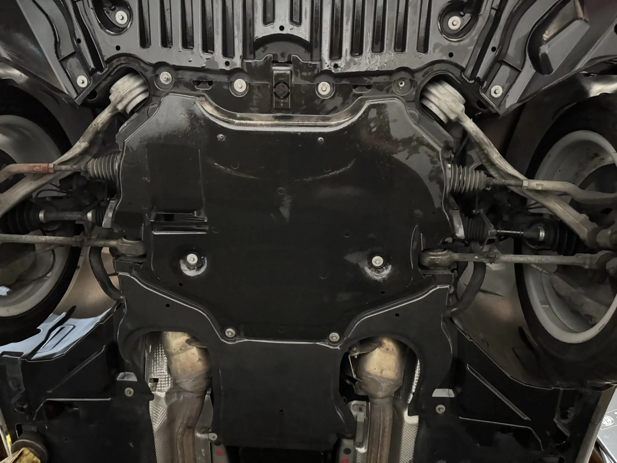 2012_mercedes-benz_cls550_IMG_0079-84205-scaled