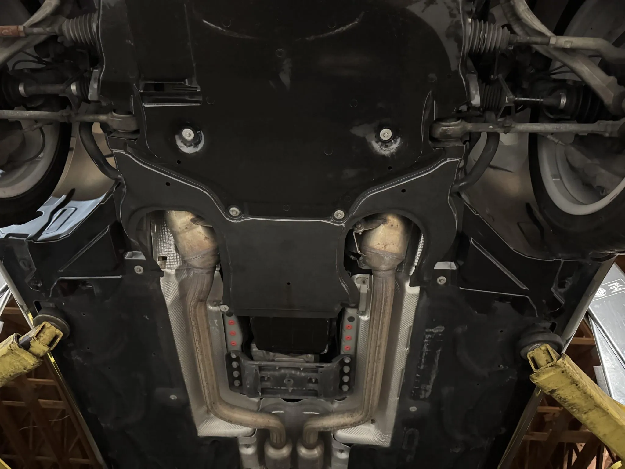 2012_mercedes-benz_cls550_IMG_0080-84218-scaled