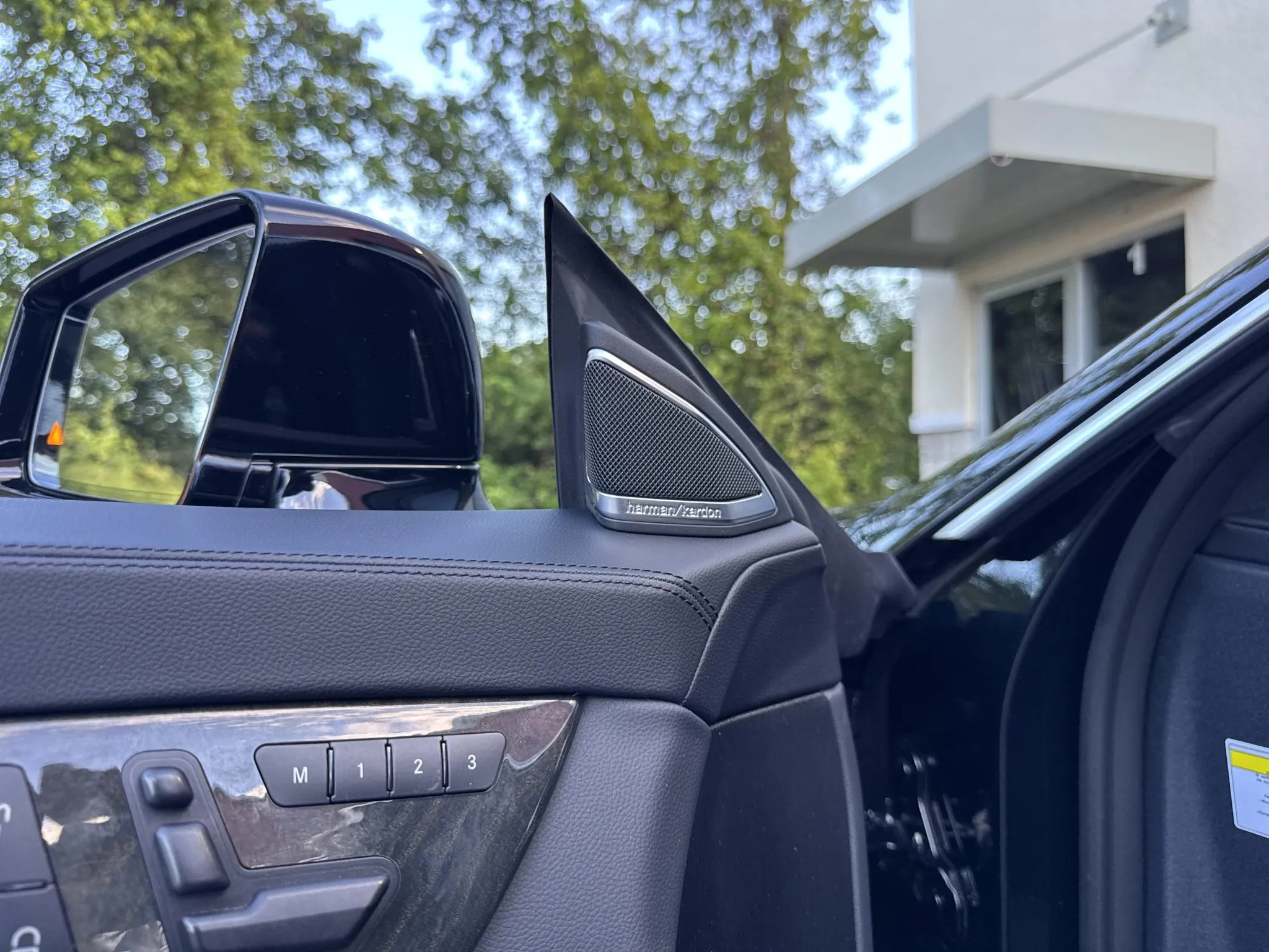 2012_mercedes-benz_cls550_IMG_0391-88229-scaled