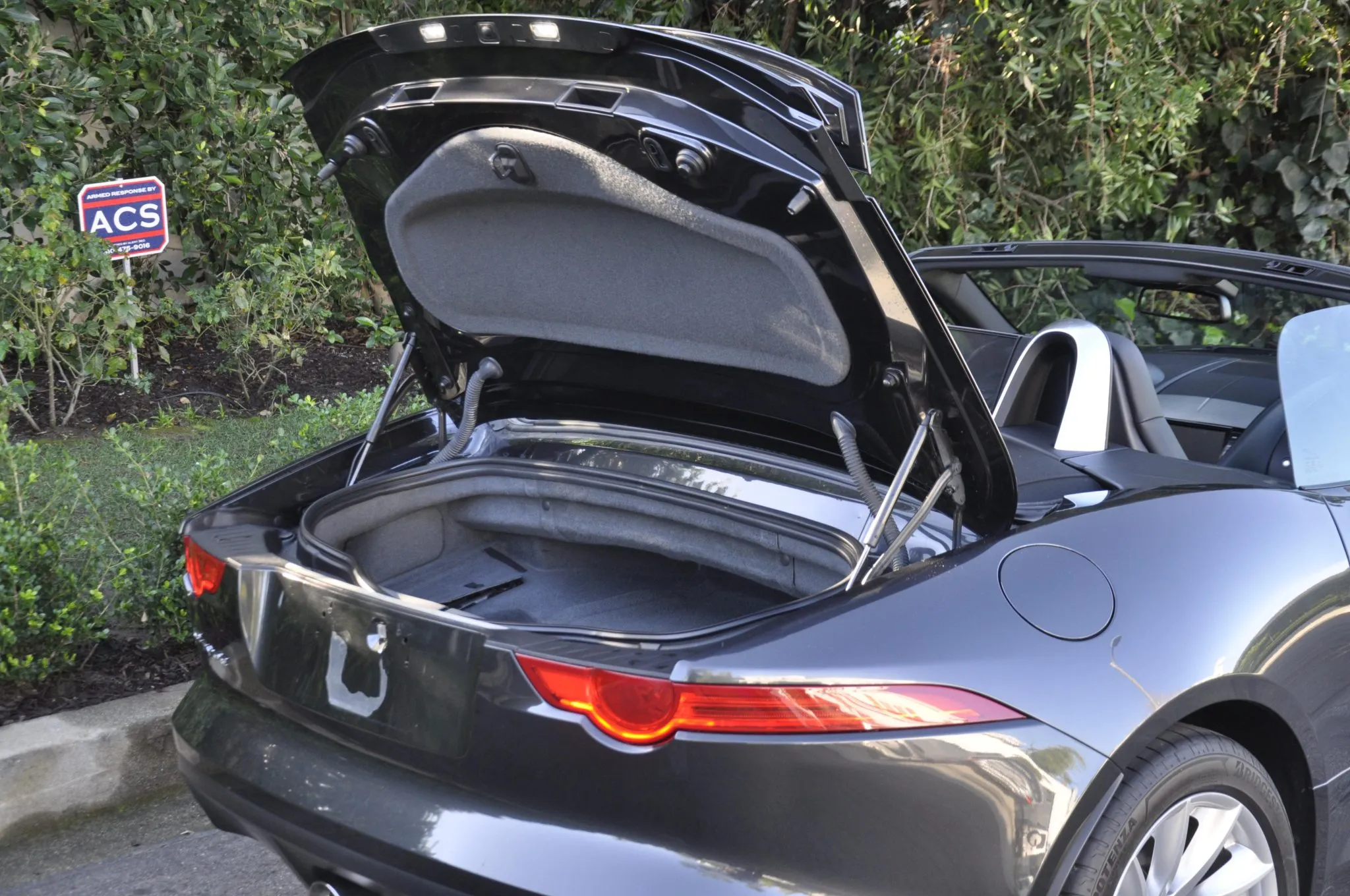 2014_jaguar_f-type-convertible_DSC0174-43512-scaled
