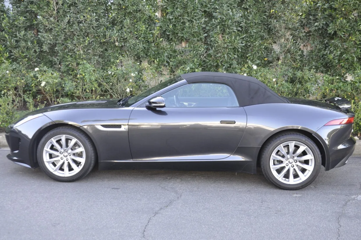 2014_jaguar_f-type-convertible_dsc0098-55334