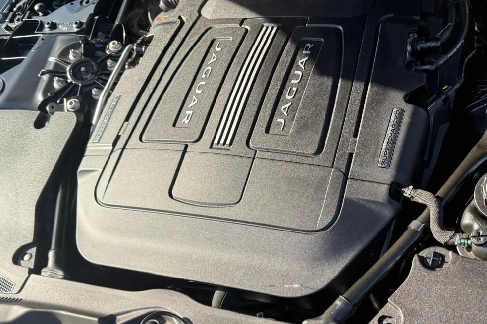 2014_jaguar_f-type-convertible_whatsapp-image-2026-02-03-at-11.32.46-3-55654