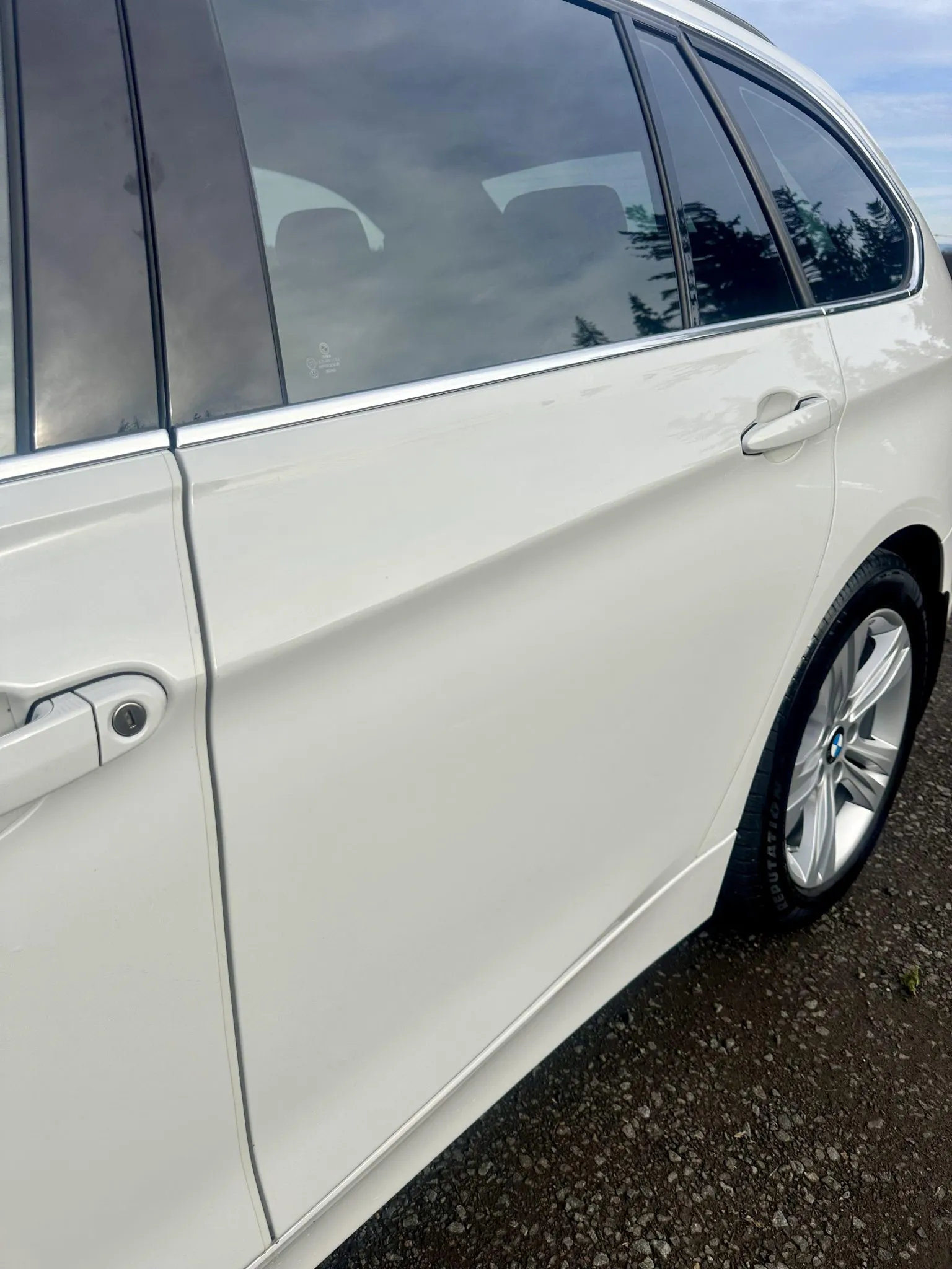 2017_bmw_330i-xdrive-sports-wagon_IMG_7287-73881-scaled