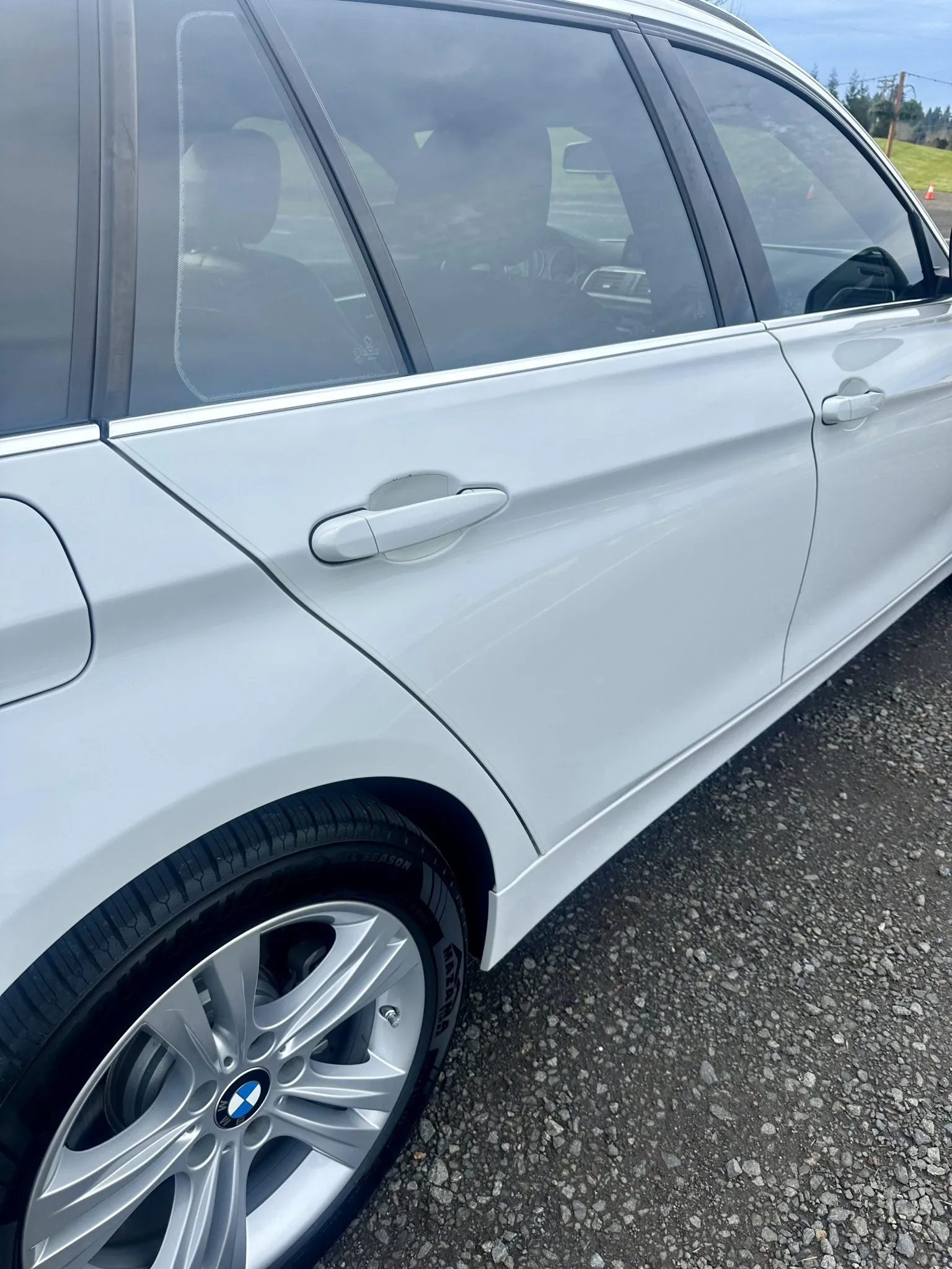 2017_bmw_330i-xdrive-sports-wagon_IMG_7293-73893-scaled