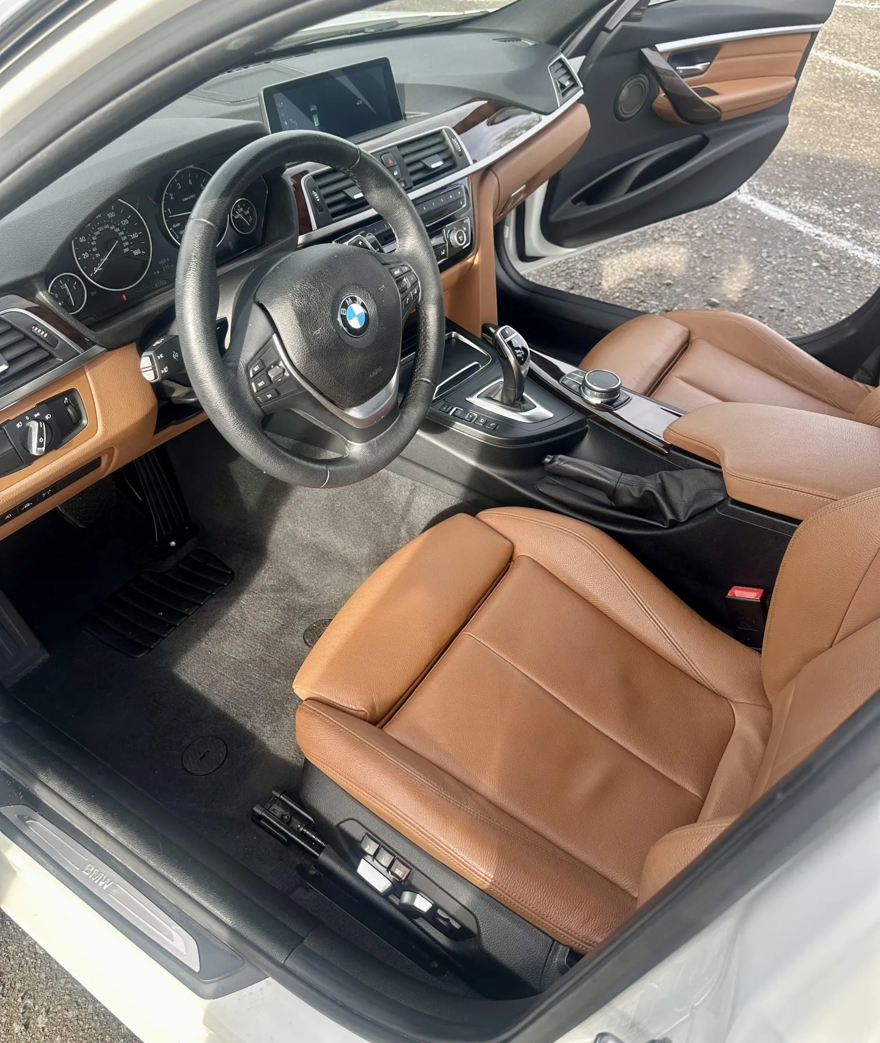 2017_bmw_330i-xdrive-sports-wagon_IMG_7311-73949-scaled