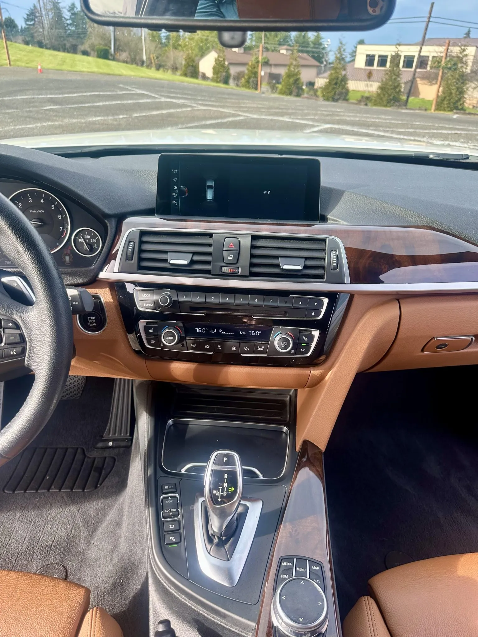 2017_bmw_330i-xdrive-sports-wagon_IMG_7313-73956-scaled