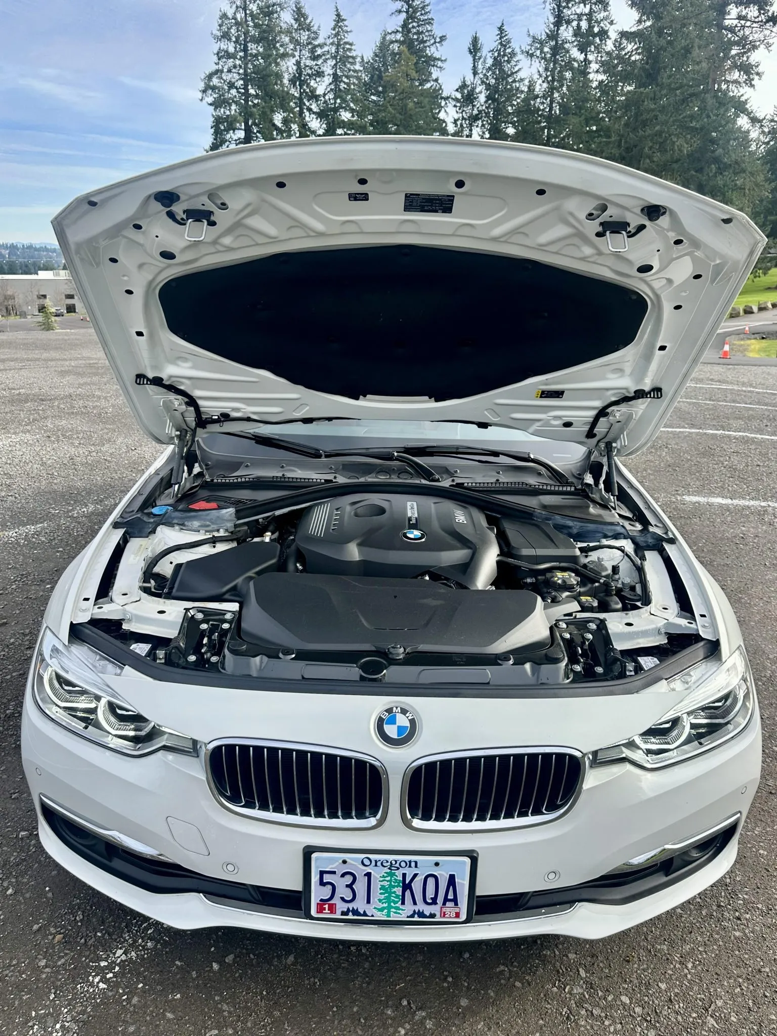 2017_bmw_330i-xdrive-sports-wagon_IMG_7337-74036-scaled