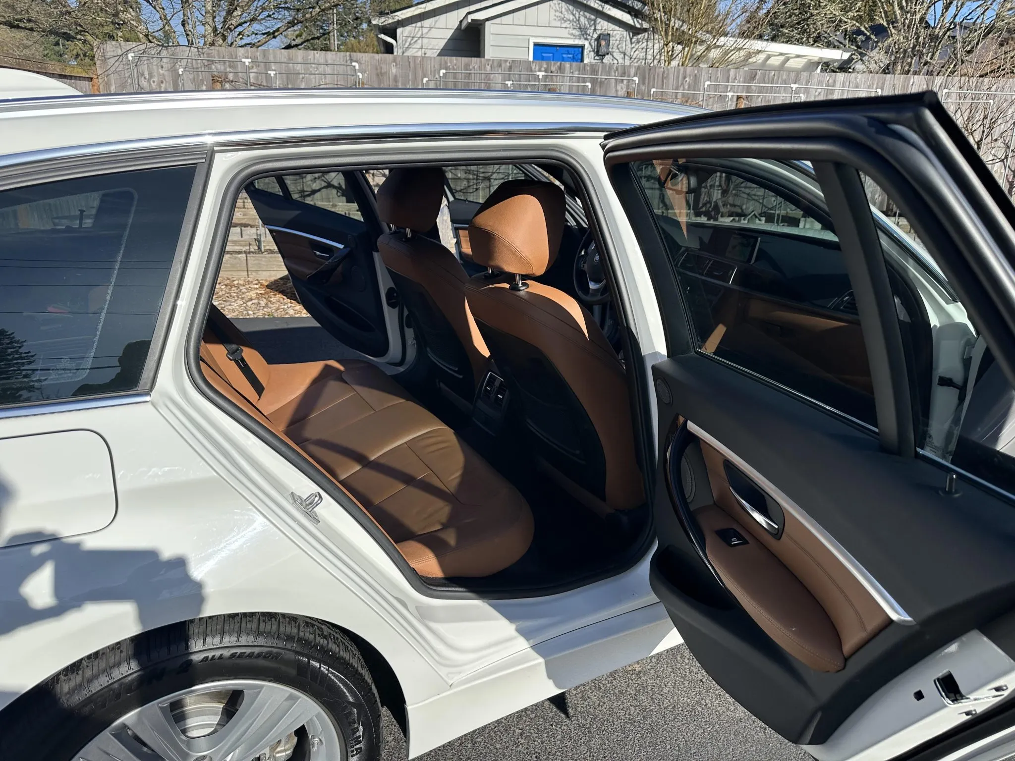 2017_bmw_330i-xdrive-sports-wagon_IMG_7632-52729-scaled