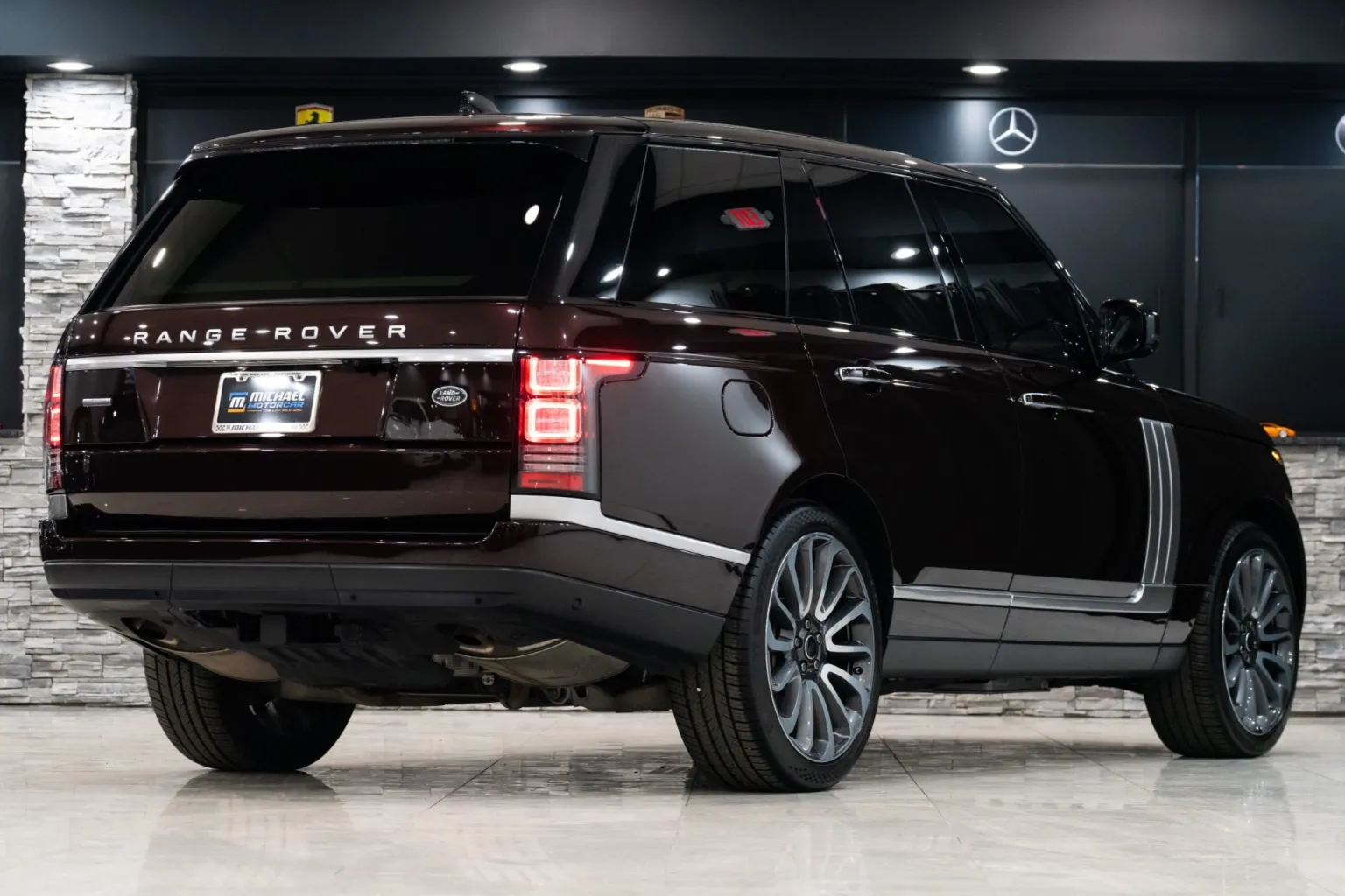 2017_land-rover_range-rover_auto-bio-100-43854