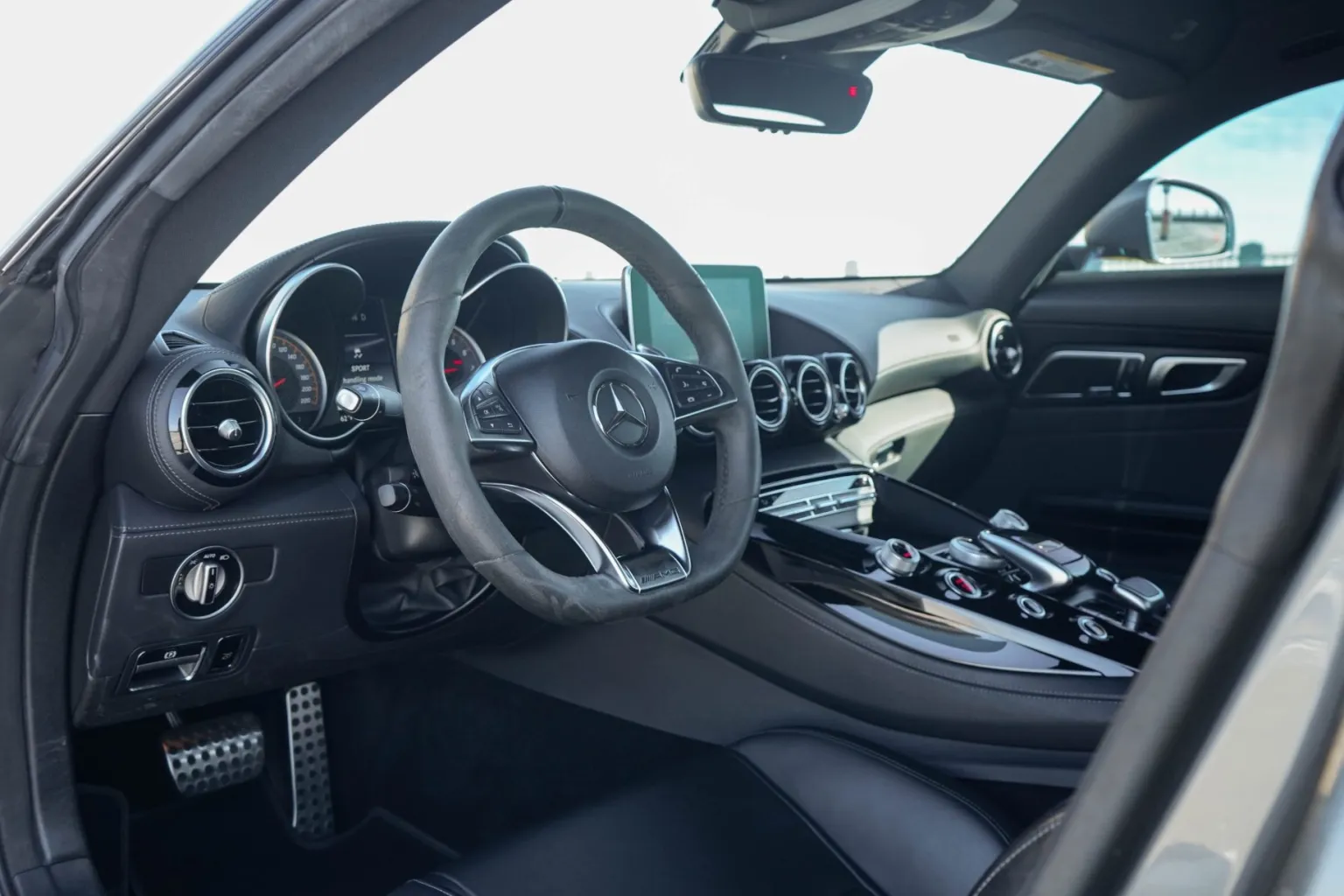 2017_mercedes-benz_amg-gt-s_cog05214-33394