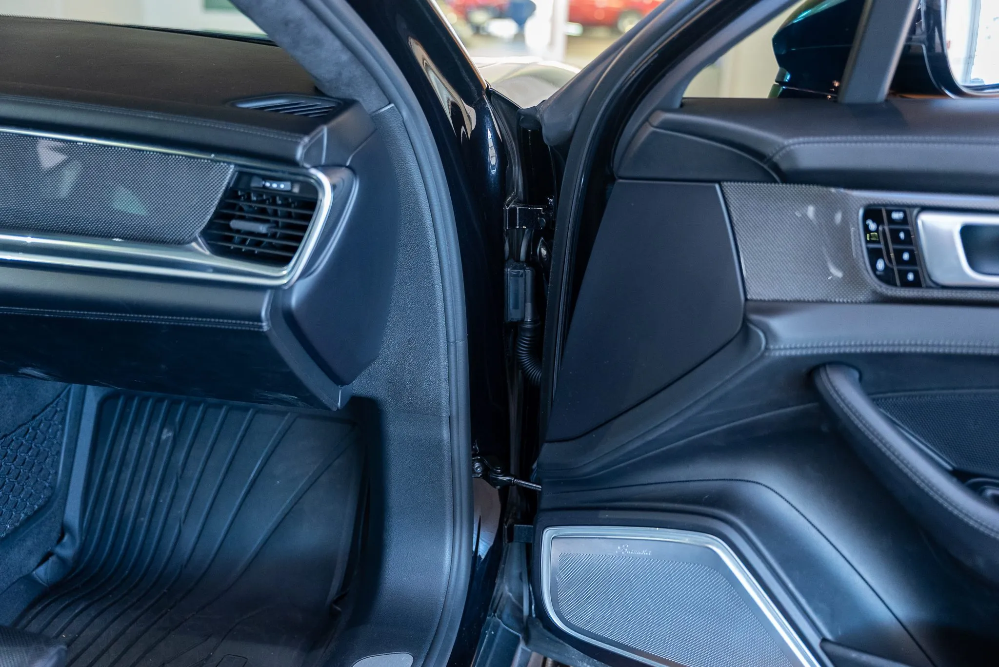 2018-Porsche-Panamera-Turbo-ST-106-64354-scaled