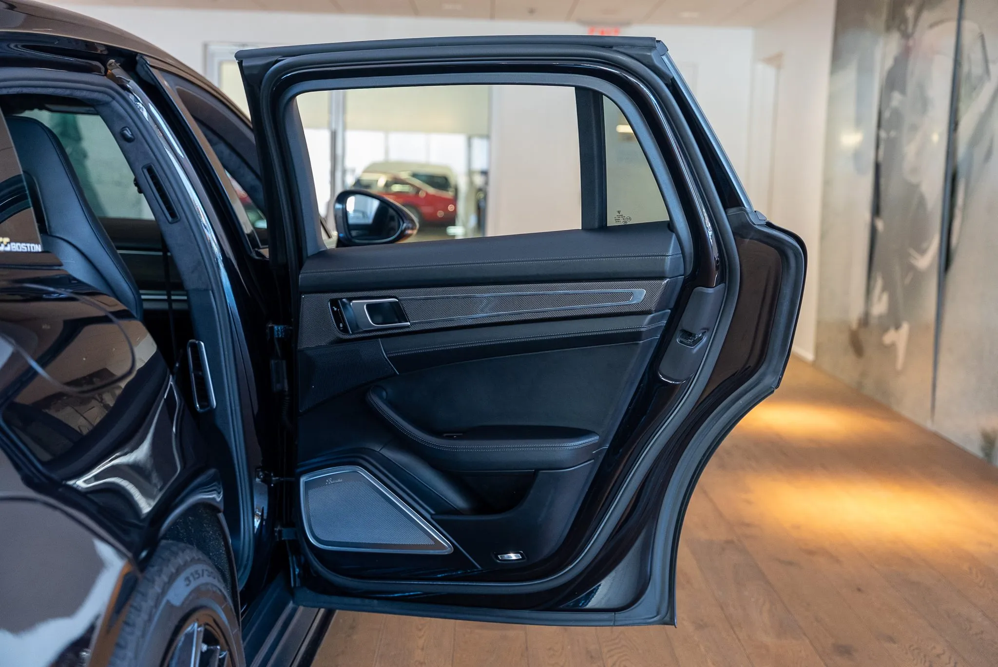 2018-Porsche-Panamera-Turbo-ST-122-64904-scaled