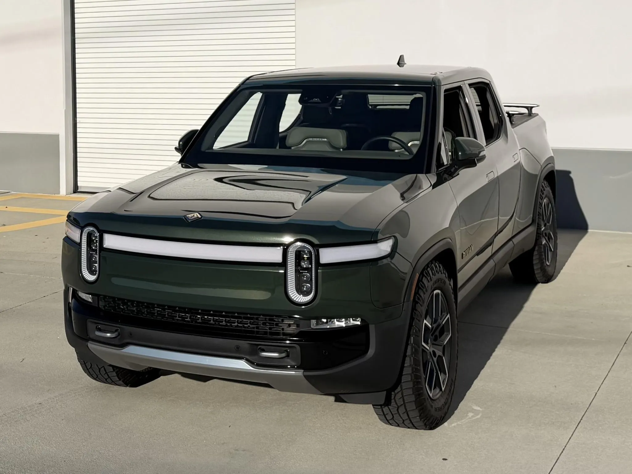 2022_rivian_r1t_Photo-Feb-04-2026-3-32-51-PM-03505-scaled