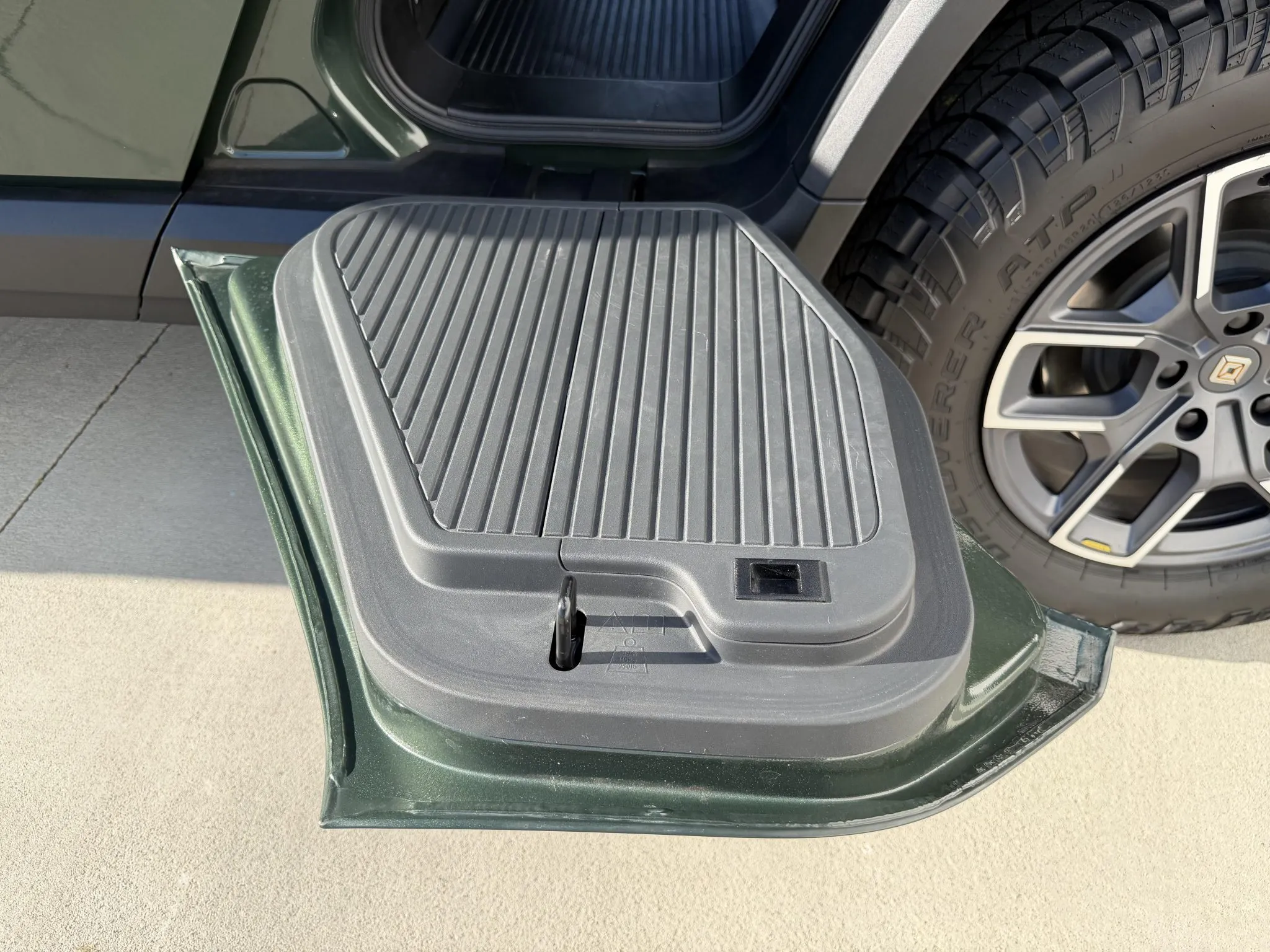 2022_rivian_r1t_Photo-Feb-04-2026-3-37-14-PM-04072-scaled