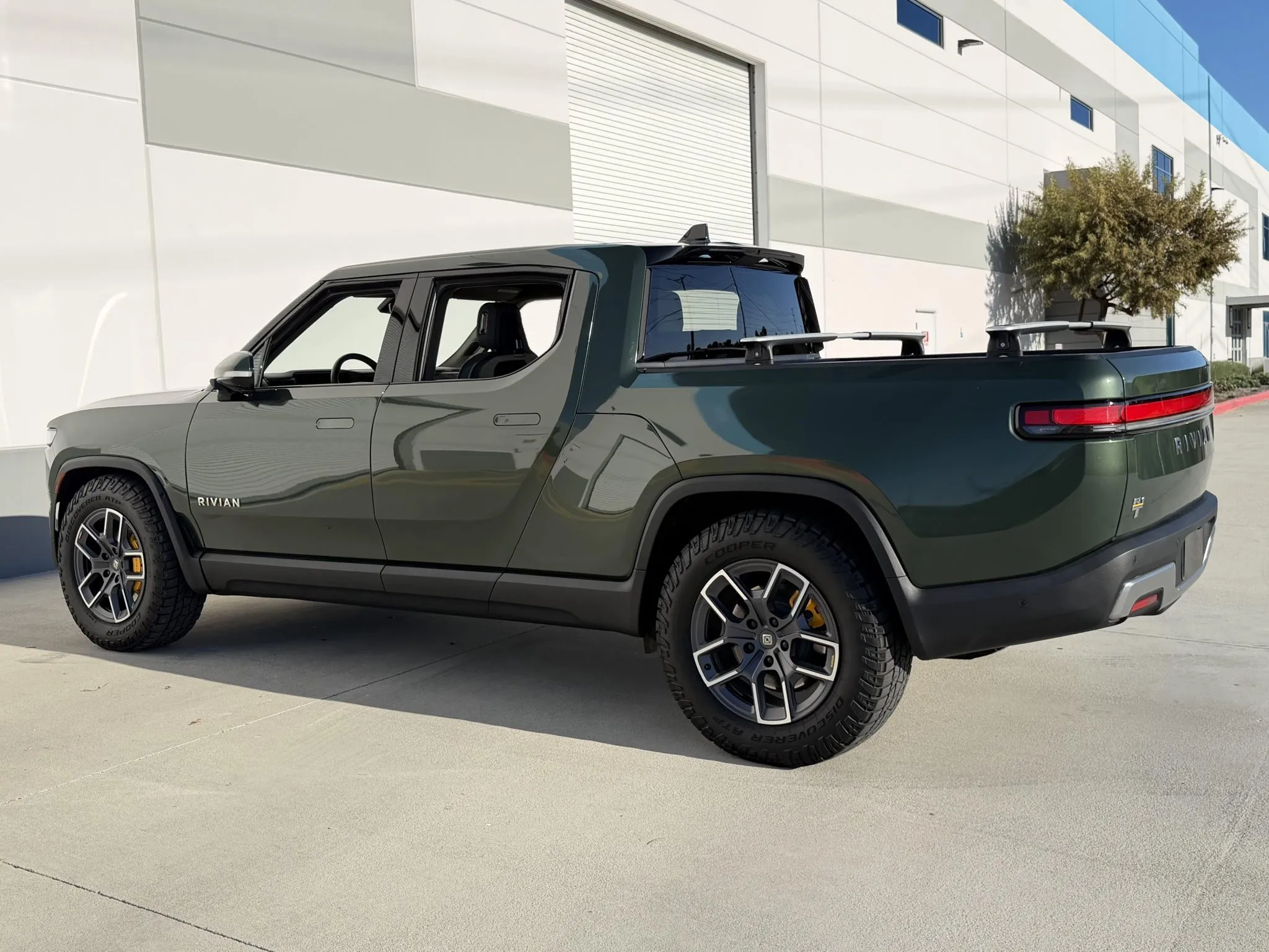 2022_rivian_r1t_Photo-Feb-04-2026-3-39-59-PM-04211-scaled