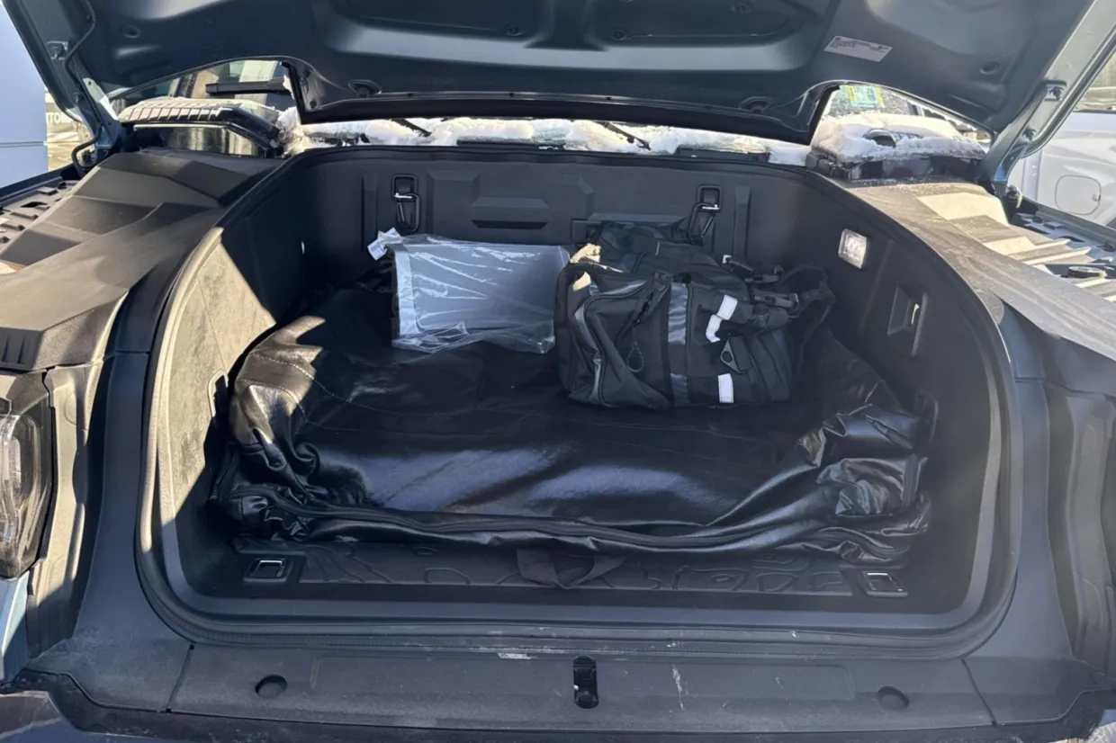 2024_gmc_hummer-ev-pickup_79242347460__6cc2a81c-4ca1-41cd-8386-e06768cef482-30994